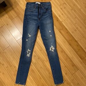 Abercrombie the super SKINNY ultra high rise jean